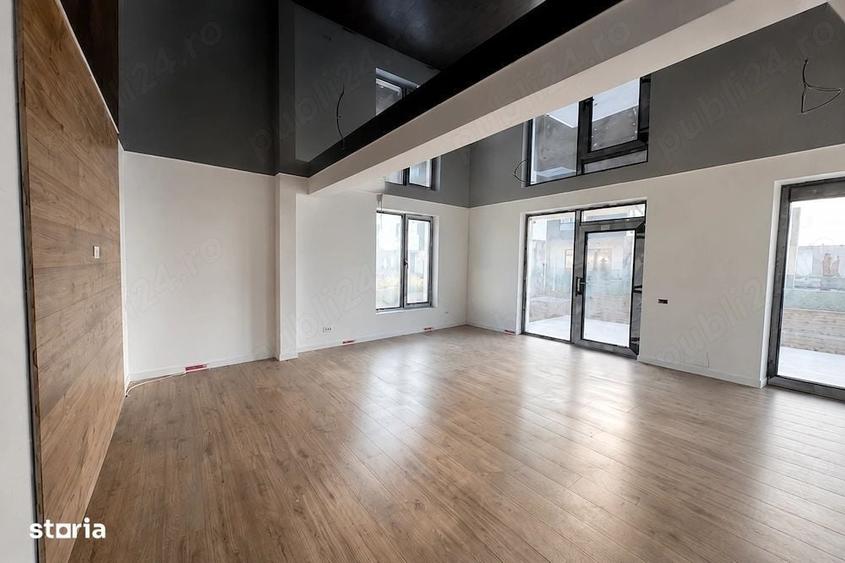 Casă cu 4 camere în Odăi