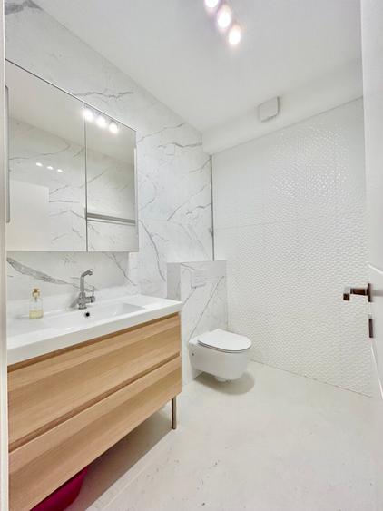 Casă individuală cu 7 camere cu Piscina în Iancu Nicolae