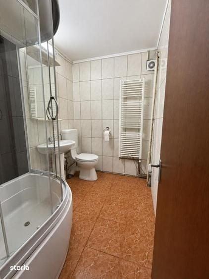 Apartament cu 4 camere, mobilat în Sebastian
