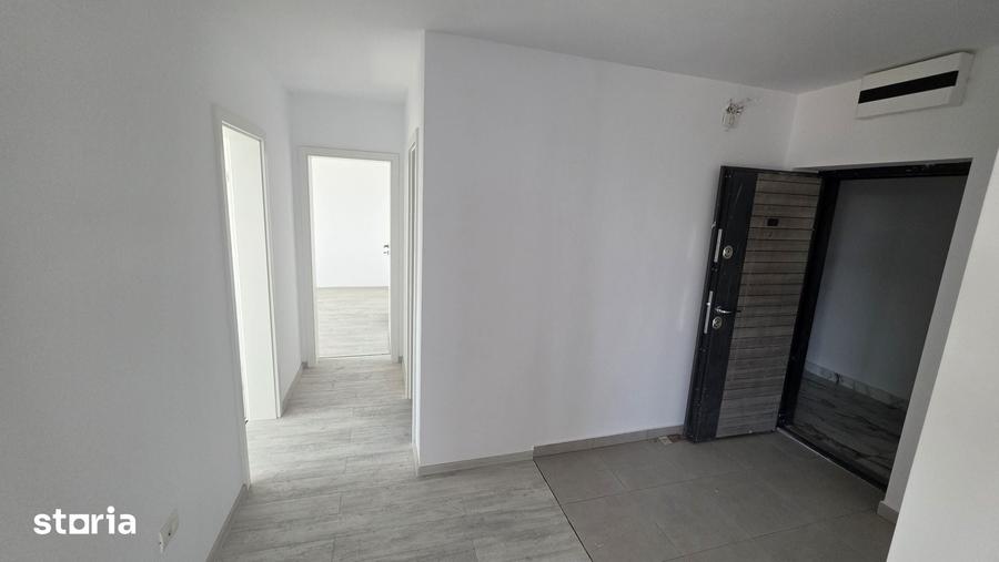 Apartament cu 3 camere în Est