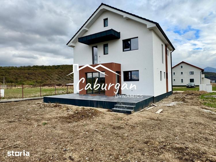 Casă cu 4 camere cu Teren 490 Mp în Șura Mică