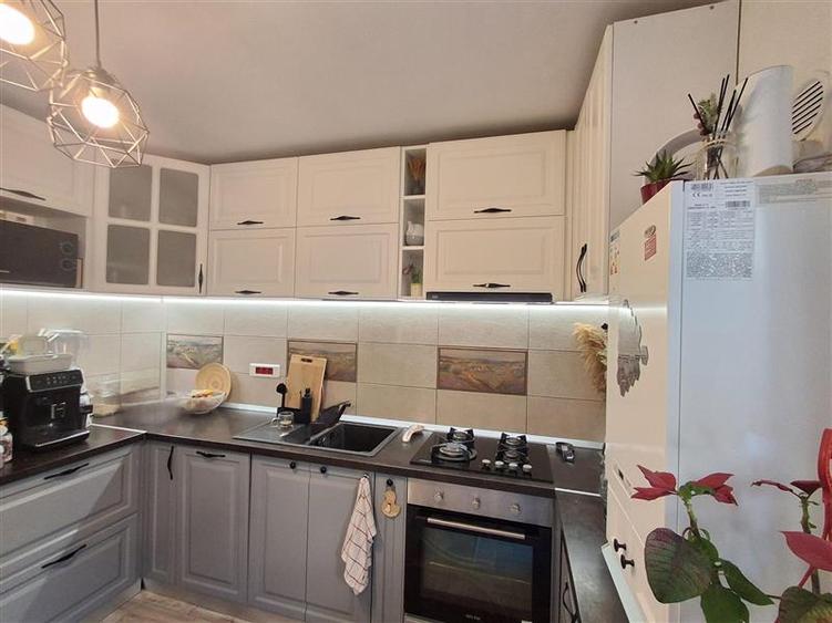 Duplex cu 3 camere cu Teren 160 Mp în Aeroport