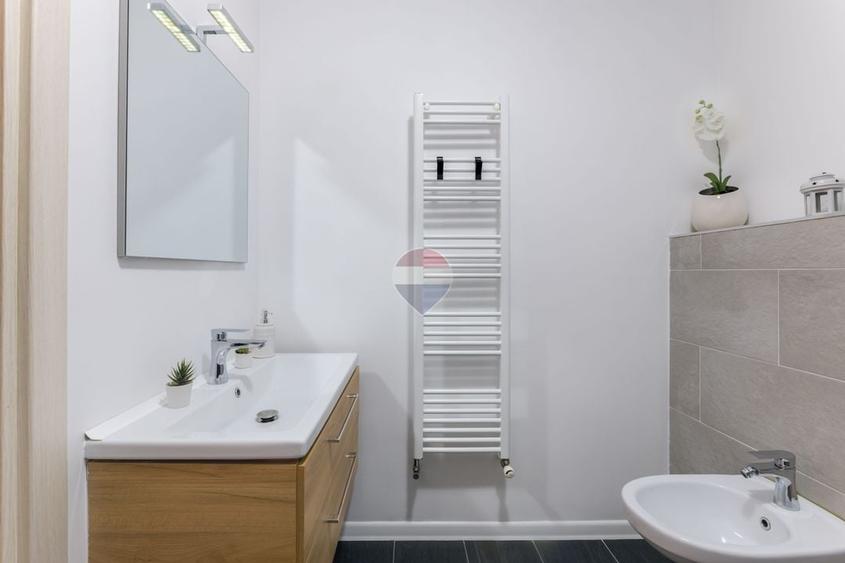 Apartament cu 2 camere semidecomandat în Aradul Nou