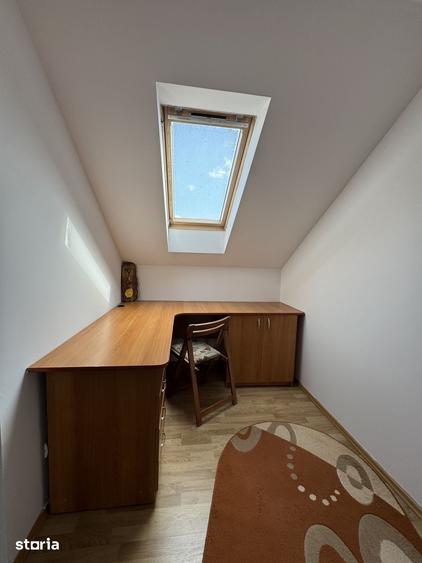 Apartament cu 3 camere în Cetate