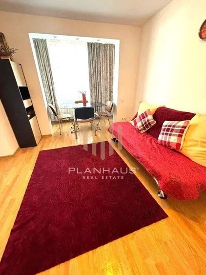 Apartament cu 3 camere semidecomandat în Vest