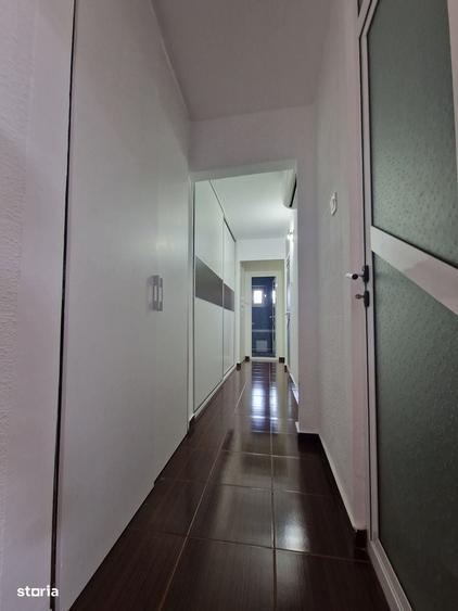 Apartament cu 3 camere decomandat în Inel II