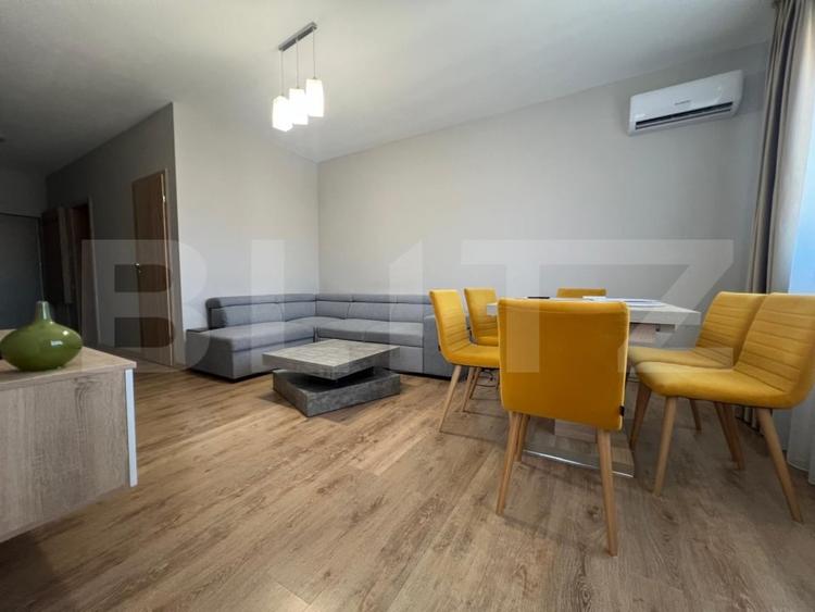 Apartament cu 3 camere decomandat, mobilat în Est