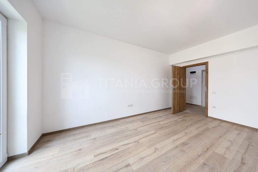 Apartament cu 3 camere decomandat în Tractorul