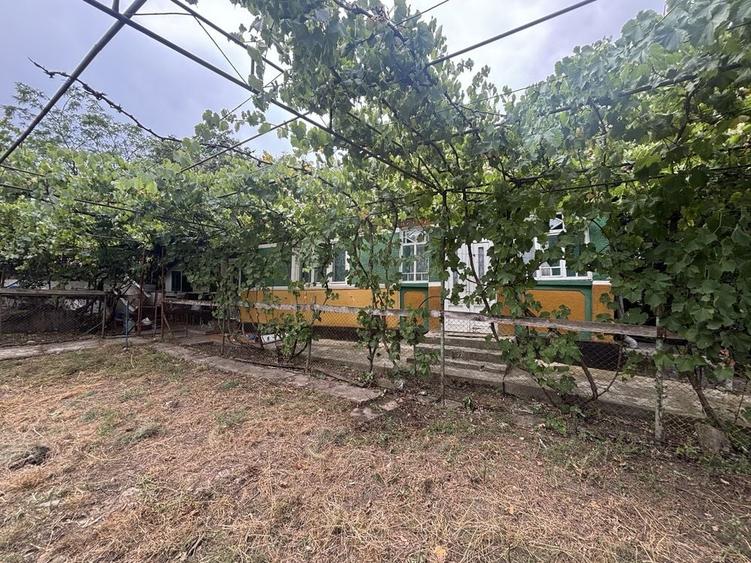 Casă cu 3 camere în Pădureni
