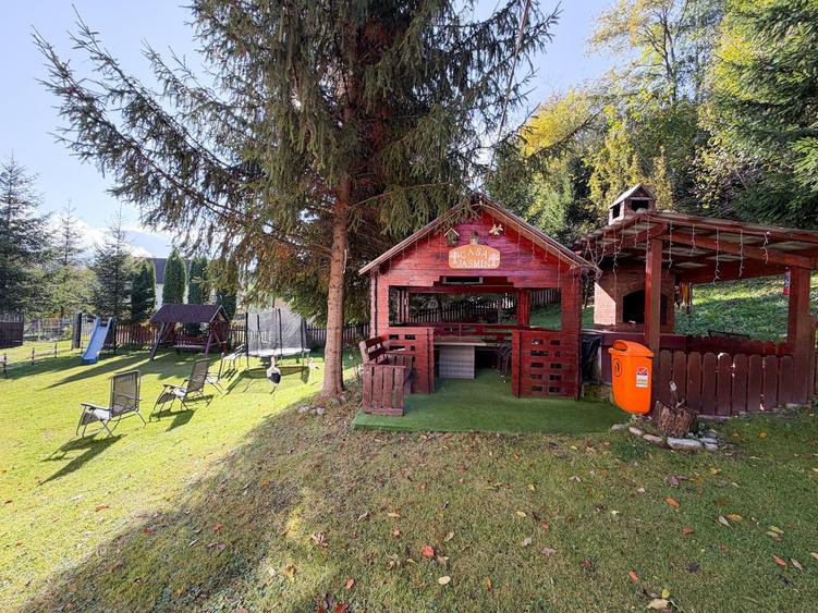 Casă cu 6 camere cu Canalizare în Bran