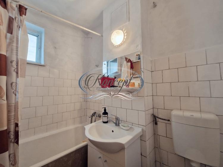 Apartament cu 4 camere semidecomandat, mobilat în Mănăștur