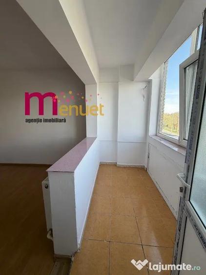 Apartament cu 2 camere decomandat în Pelican