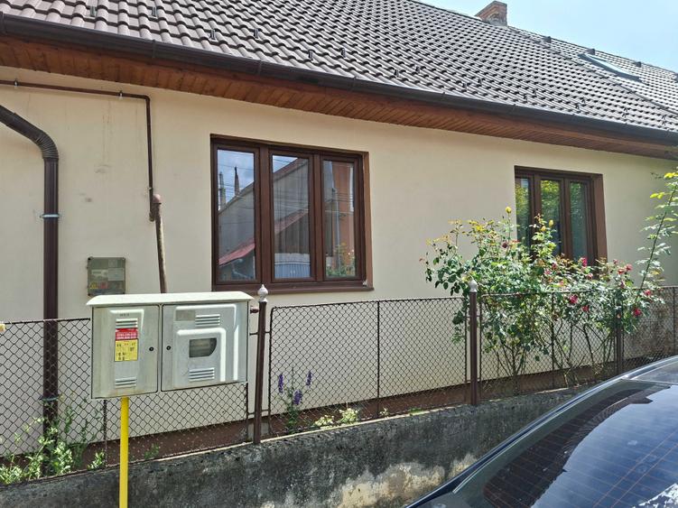 Casă cu 2 camere în Central