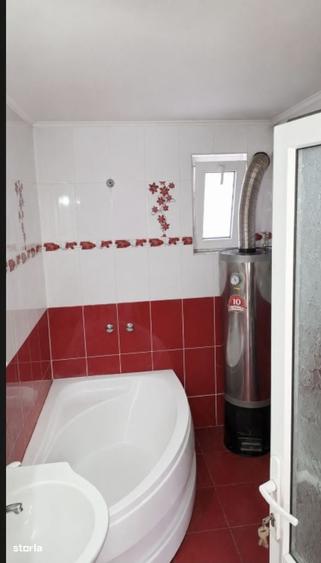 Casă cu 3 camere în Corbi