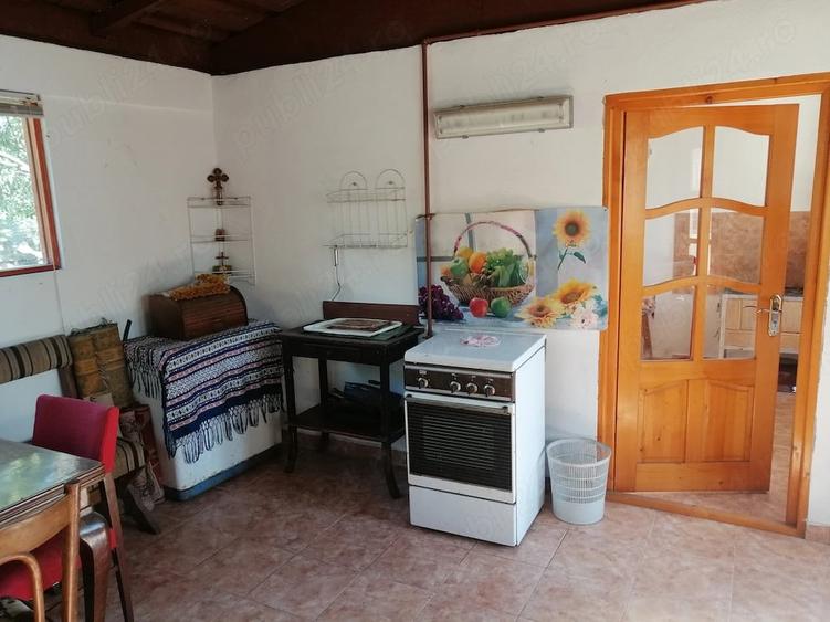 Casă cu 4 camere cu Teren 987 Mp în Valea Călugărească