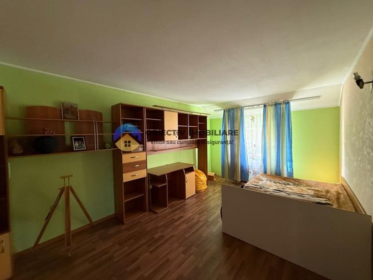 Casă individuală cu 4 camere cu Teren 350 Mp în 1 Mai
