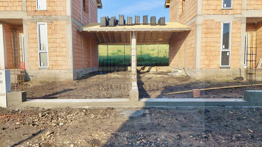 Casă individuală cu 4 camere cu Canalizare în Chinteni