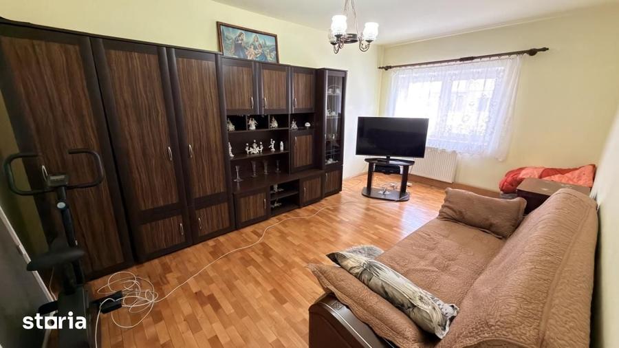 Apartament cu 3 camere decomandat în Mihai Viteazul