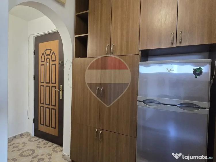 Apartament cu 2 camere semidecomandat în Progresul