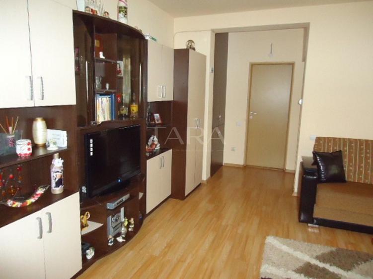 Apartament cu 2 camere semidecomandat, mobilat în Apahida