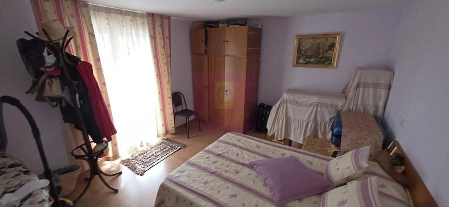 Casă cu 3 camere cu Teren 340 Mp în Poiana