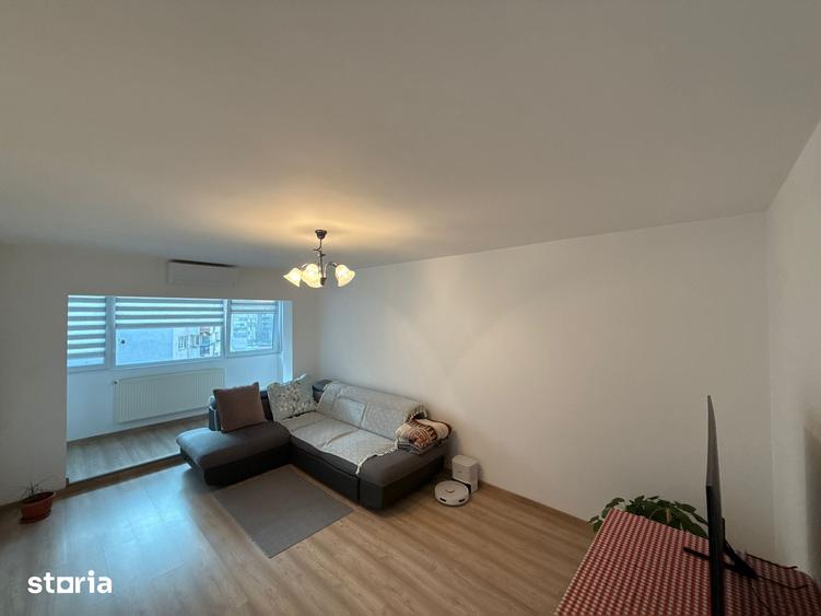 Apartament cu 3 camere în Decebal