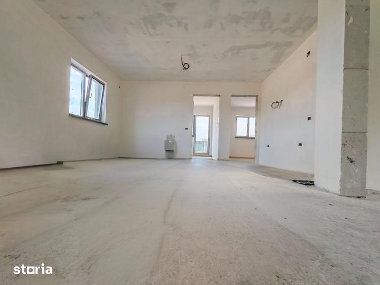 Casă cu 3 camere cu Teren 250 Mp în Agigea