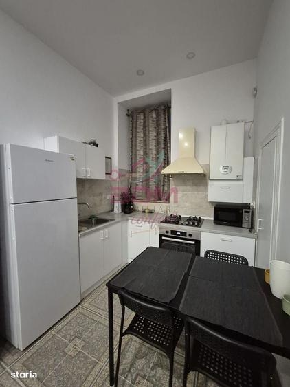 Apartament cu 3 camere semidecomandat în Central