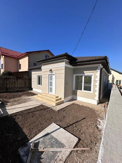 Casă individuală cu 4 camere cu Canalizare în Valu lui Traian