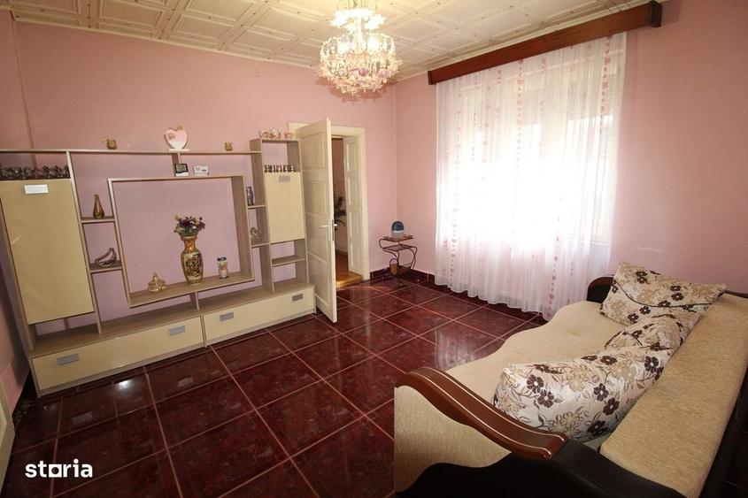Casă cu 4 camere în Hunedoara