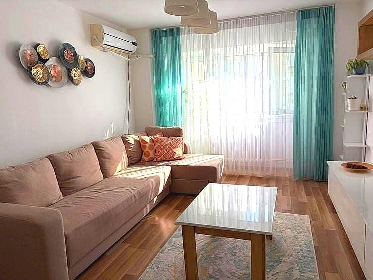 Apartament cu 3 camere decomandat, mobilat în 13 Septembrie