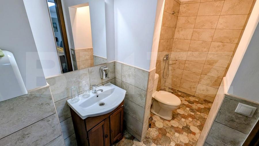Apartament cu 2 camere semidecomandat în Cetate