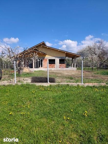 Casă cu 4 camere cu Teren 140 Mp în Central