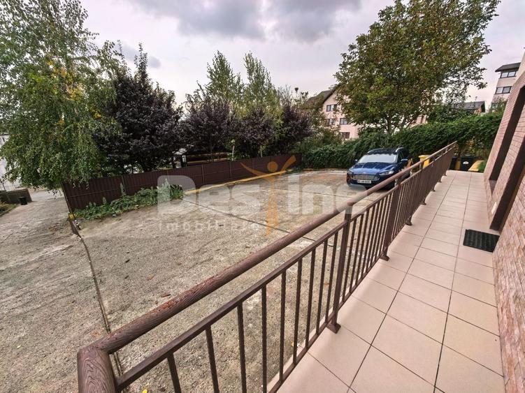 Garsonieră decomandată, mobilată în Valea Adâncă