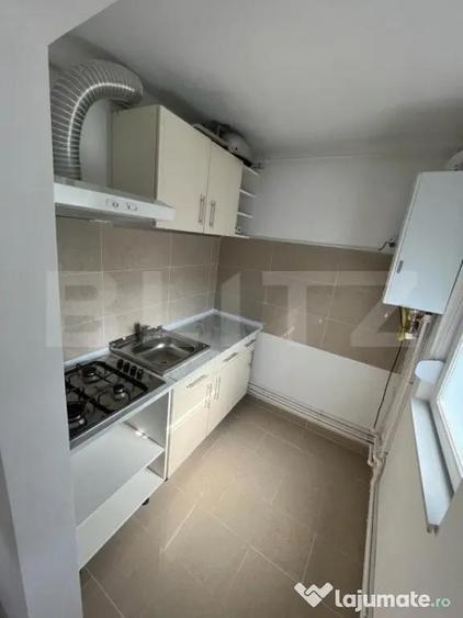 Apartament cu 2 camere semidecomandat în Solidarității