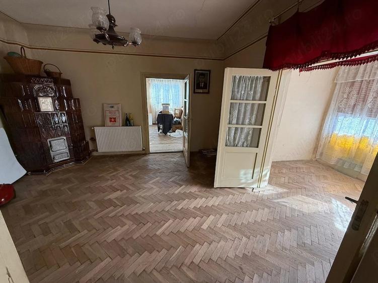 Casă cu Teren 350 Mp în Eroilor