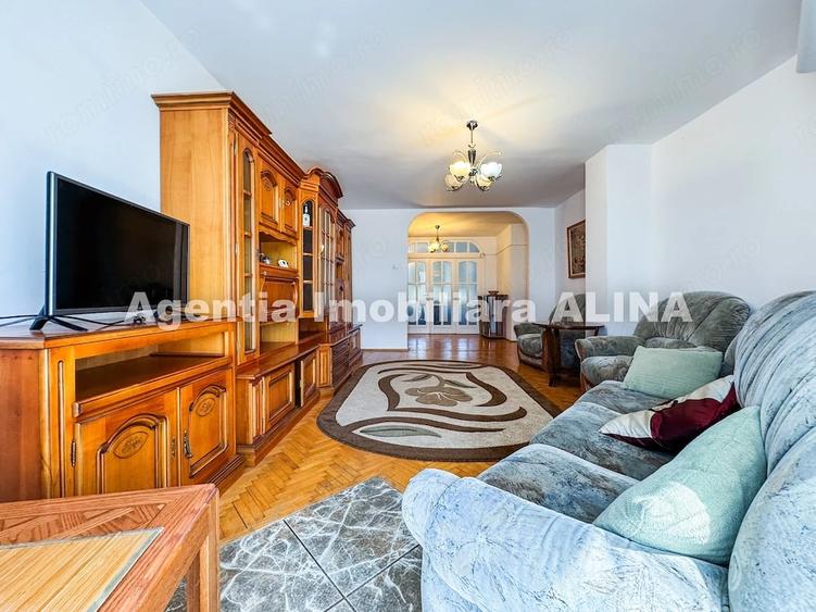 Apartament cu 4 camere decomandat în Ultracentral