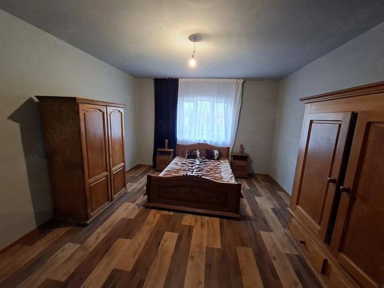 Casă cu 4 camere cu Teren 3000 Mp în Exterior Vest