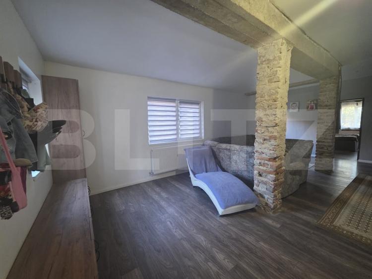 Casă individuală cu 2 camere cu Teren 4143 Mp în Exterior Est