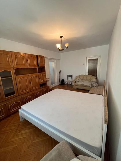 Apartament cu 3 camere în Albești