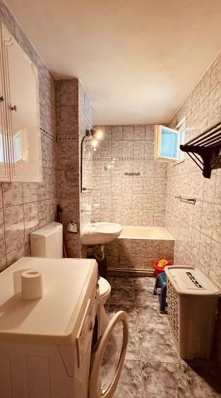 Apartament cu 2 camere semidecomandat în Centrul Civic