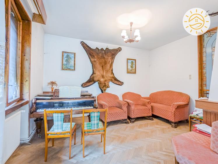 Casă cu 6 camere cu Teren 546 Mp în Centrul Istoric