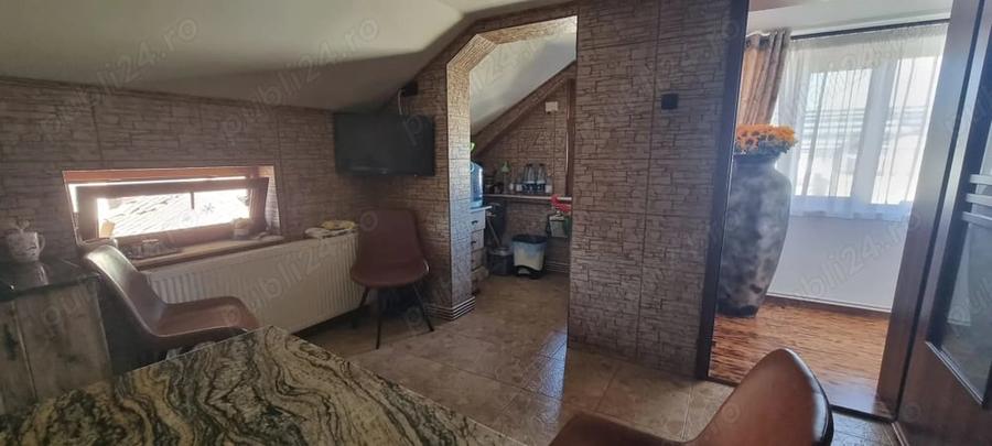 Casă cu 6 camere cu Teren 450 Mp în Geamăna