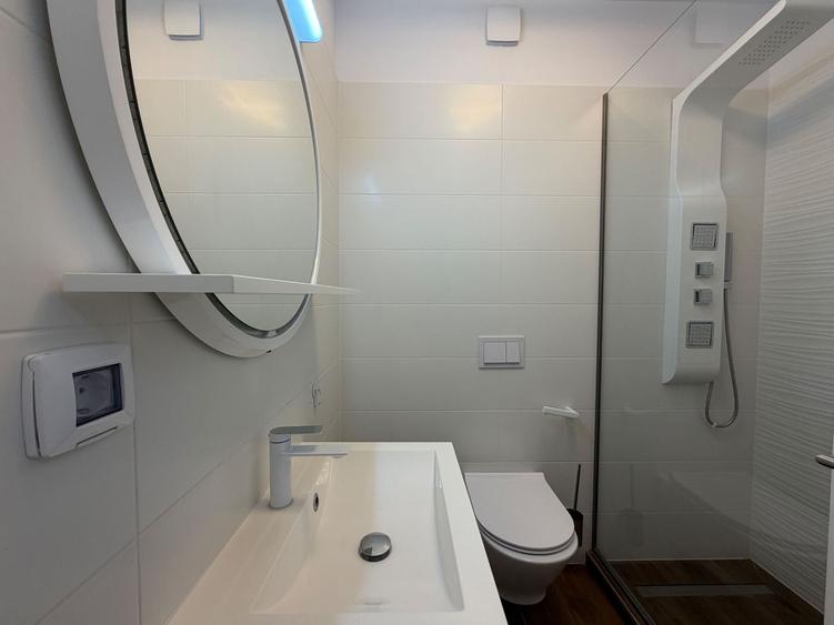 Casă cu 5 camere cu Canalizare în Pipera