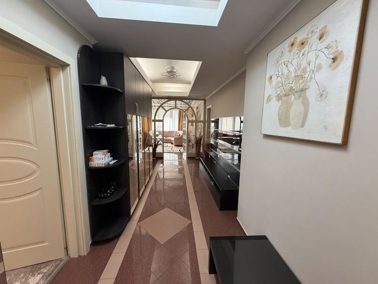 Apartament cu 4 camere decomandat, mobilat în Șoseaua Nordului