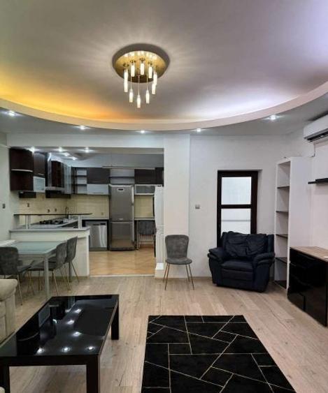 Casă individuală cu 5 camere cu Teren 200 Mp în Domenii