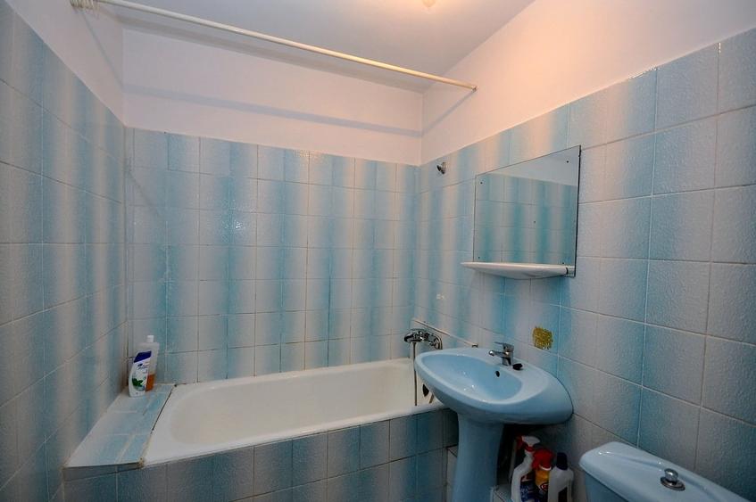 Apartament cu 3 camere decomandat în Militari