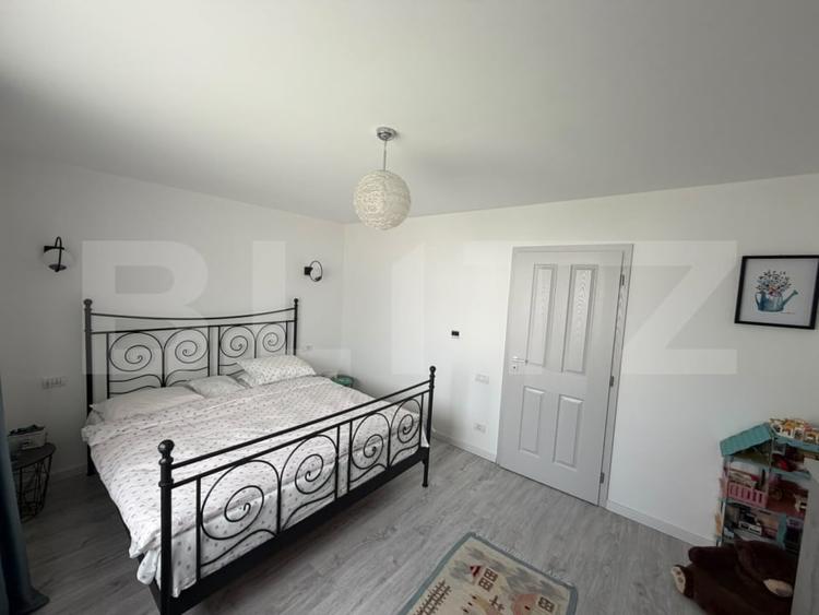 Duplex cu 3 camere cu Canalizare în Central