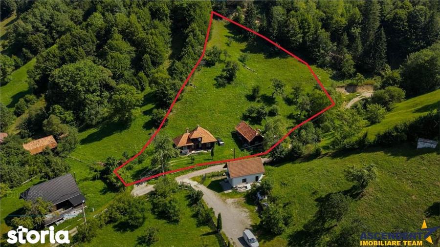 Casă cu 2 camere decomandat cu Teren 4300 Mp în Bran
