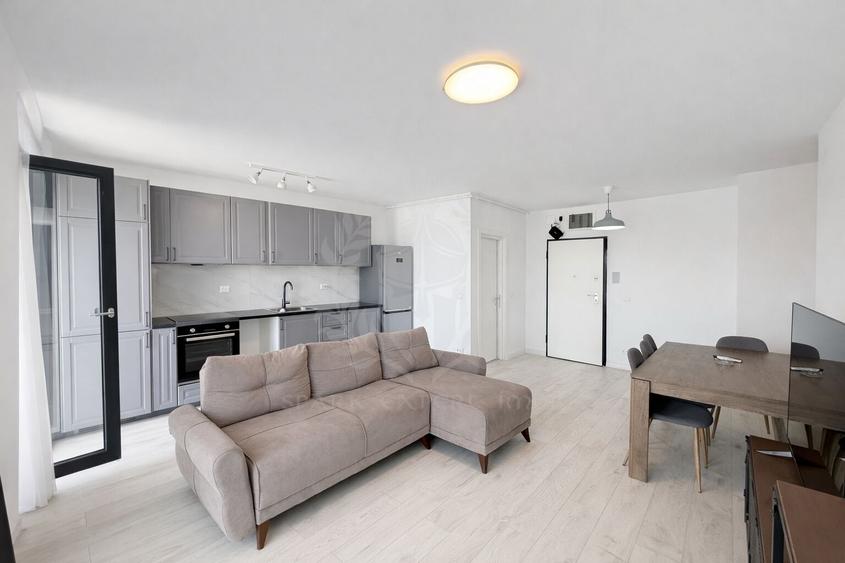 Apartament cu 3 camere decomandat, mobilat în Cantacuzino